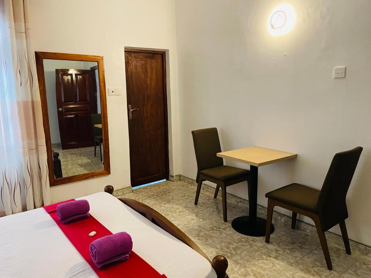 Ivana Homestay 캔디 외부 사진