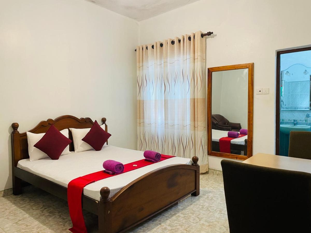 Ivana Homestay 캔디 외부 사진
